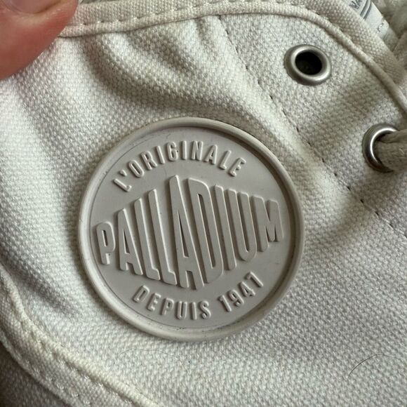 Palladium Pampa Hi Star White Chunky Lug Sole High Top Sneaker 7 - Picture 3 of 9